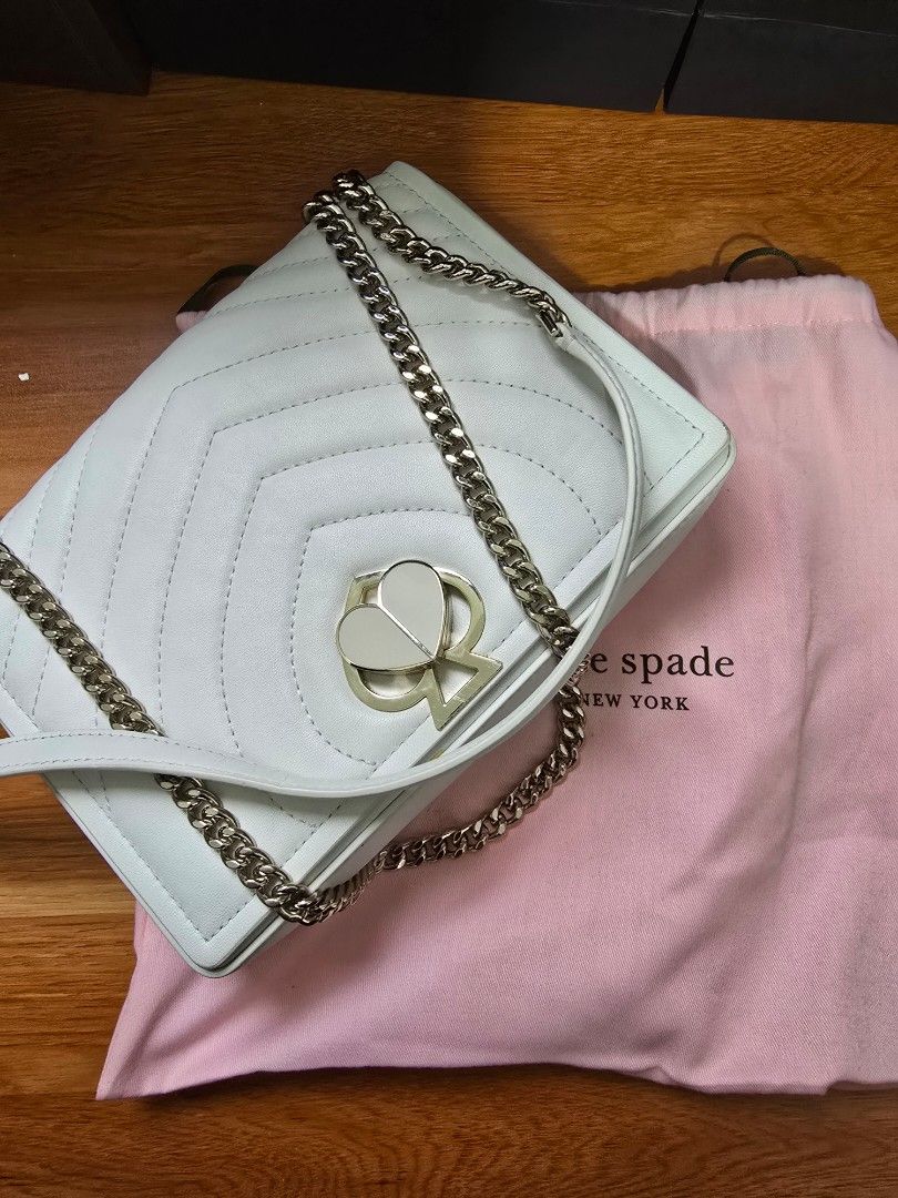 Amelia Twistlock Small Convertible Chain Shoulder Bag in Optic White (Category: Luxury Bags & Wallets) located in Lipa City. Submitted by jenragragio (Listing ID 1380241607, Image 2). Description: Amelia Twistlock Small Convertible Chain Shoulder Bag in Optic White with Dustbag.