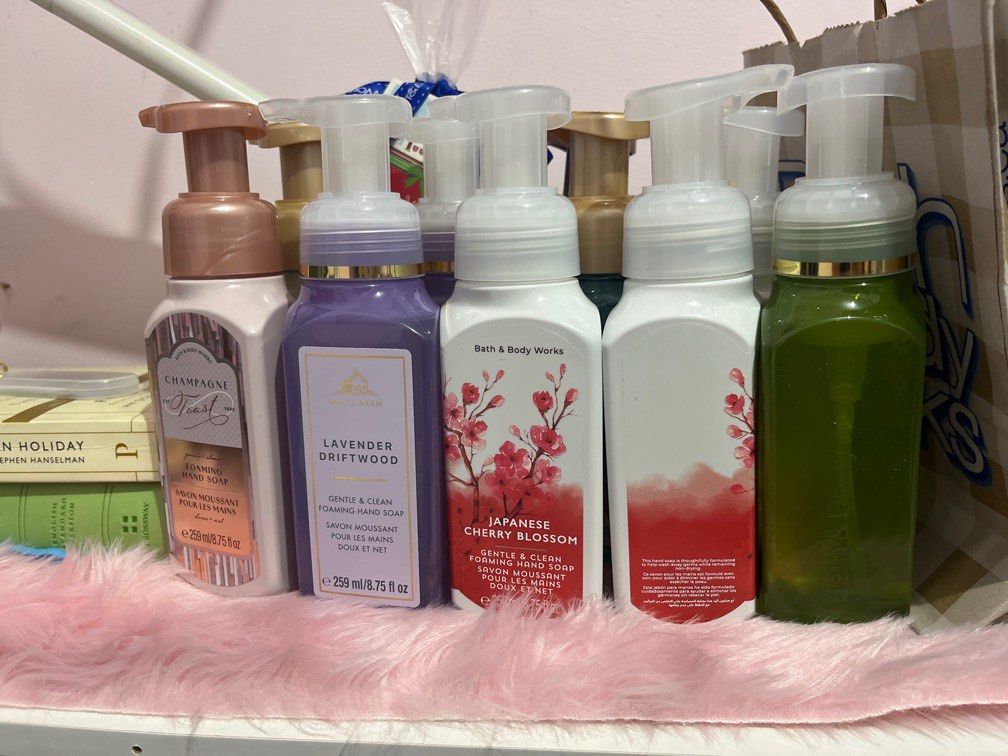 Bath and Body Works Handwash (Category: Bath) located in Valenzuela. Submitted by lalam94 (Listing ID 1380224042, Image 1). Description: .