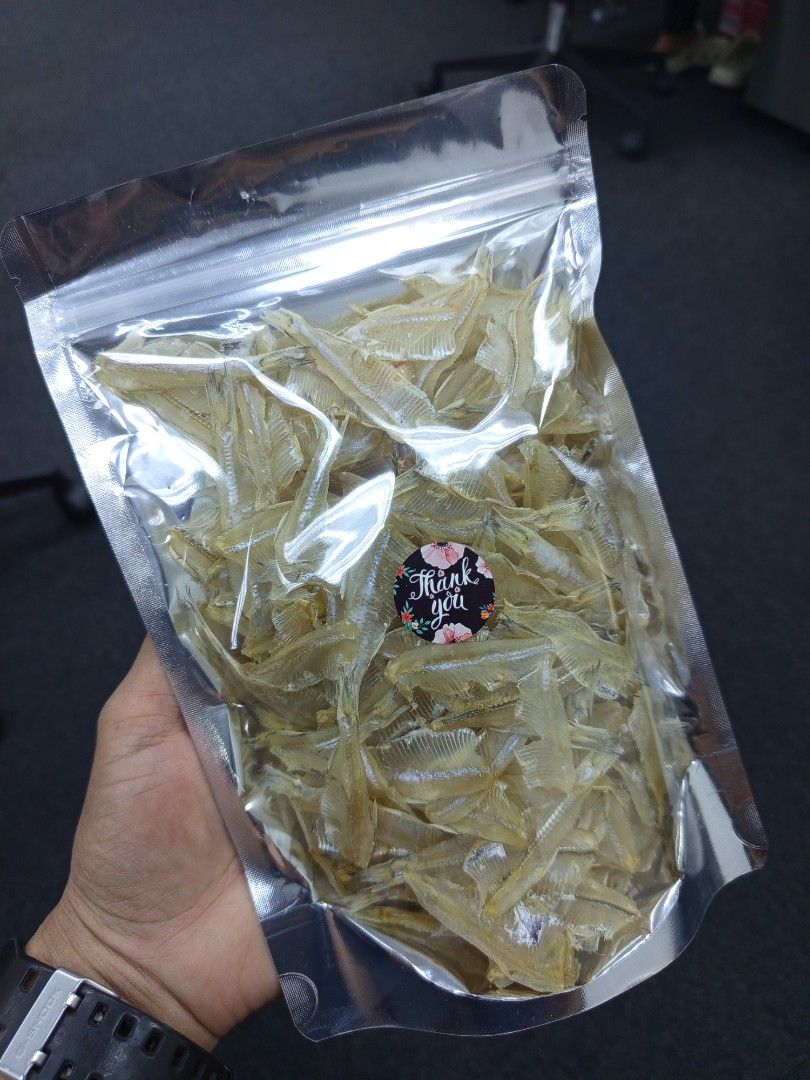 Bolinaw Dilis 100g - 200g (Category: Local Eats) located in Makati City. Submitted by FallForwardEnterprise (Listing ID 1380162432, Image 1). Description: Boneless Bolinaw Dilis from Bicol 130php. 100g 250php. 200g.