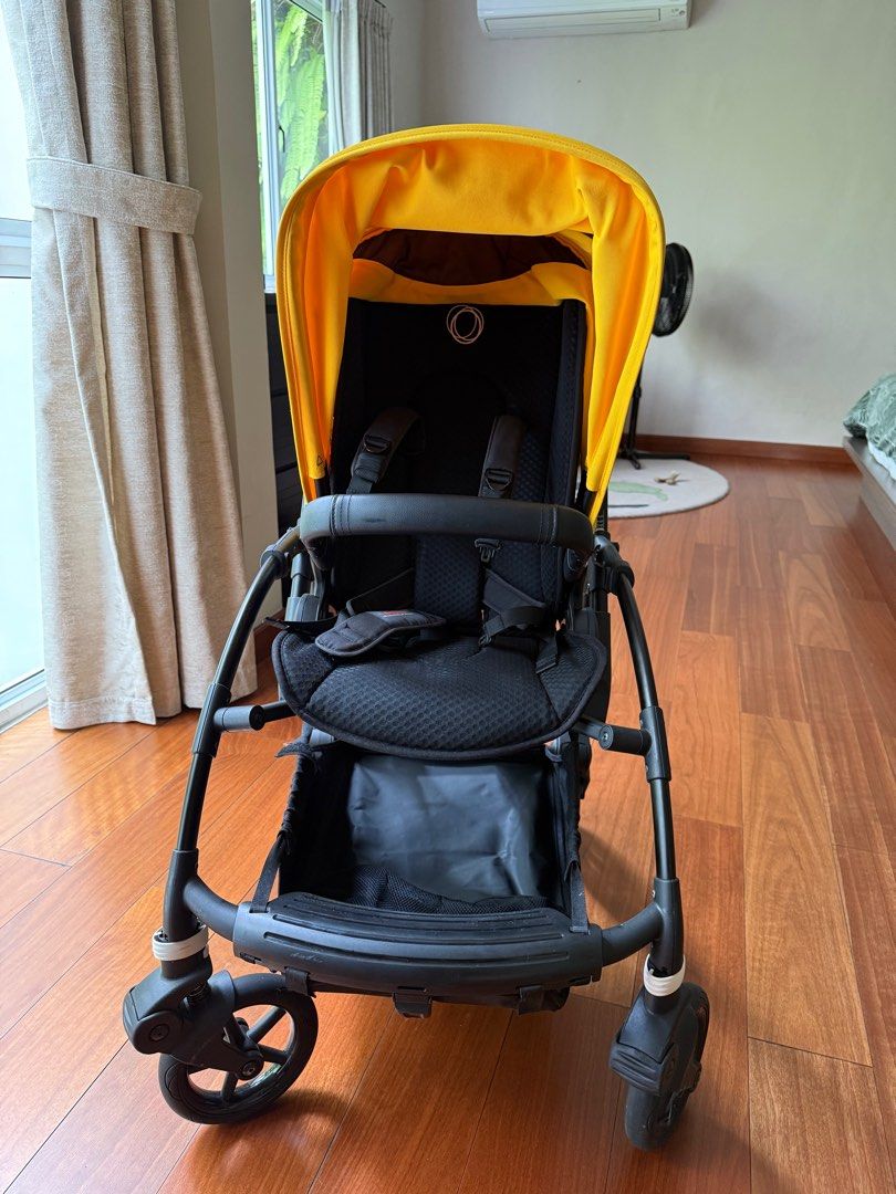 Bugaboo Bee 6 Stroller: PRICE REDUCED + FREE Bugaboo Transport Bag (Category: Strollers) located in Singapore. Submitted by nutrientx (Listing ID 1380195646, Image 2). Description: PRICE REDUCED from $615 to $515 Will include Bugaboo Compact Transport Bag (worth S$169) for FREE. 📌 Excellent condition - only used a few times and cleaned regularly 📌 Extremely sturdy - perfect for outdoor and city use: stable rolling even when pushed on uneven gro