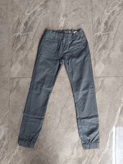 (Kategori: ) berada di . Dikirim oleh bismillah_thrifting (ID iklan 1380189653, Gambar 1). Deskripsi: .