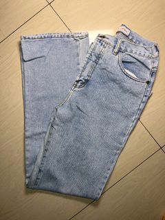 (Category: ) located in . Submitted by blickymanila (Listing ID 1380178257, Image 1). Description: .