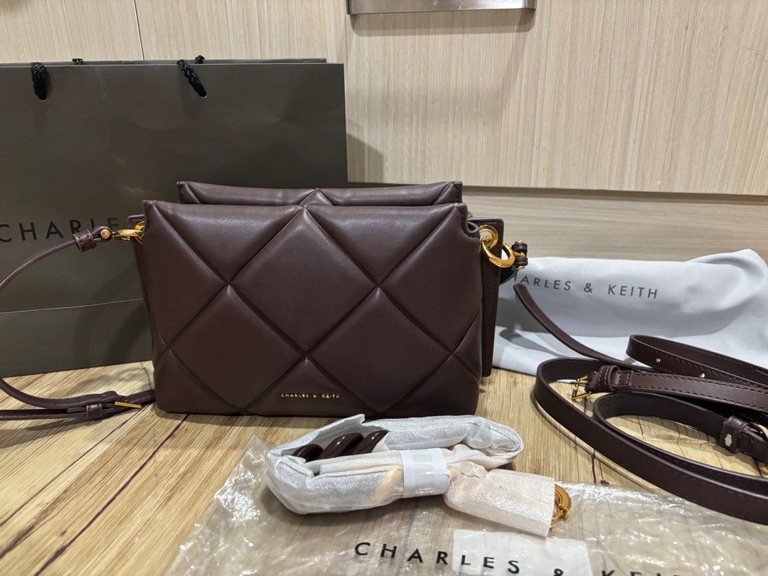 Charles Keith Davinka Chunky Chain Padded Brown Bag