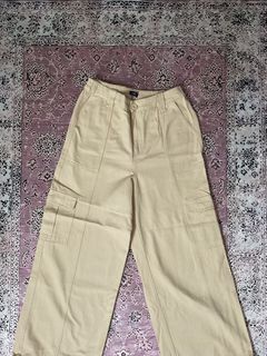 (Kategori: ) berada di . Dikirim oleh kamar__pakaian (ID iklan 1380273716, Gambar 1). Deskripsi: .