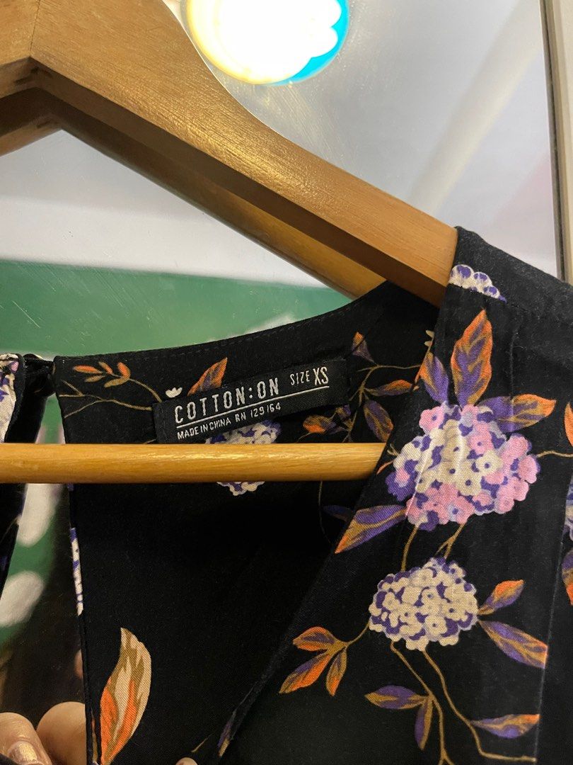 Cotton On Romper (Category: Rompers) located in Manila. Submitted by lovedaleee (Listing ID 1380113150, Image 2). Description: .