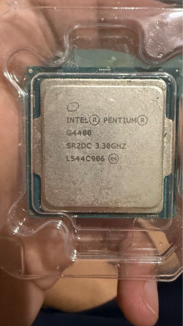 由 dax8110. (刊登 ID 1380106597，圖片 2) 提交，位於 桃園市 (Taoyuan) 的 二手cpu (類別：電腦)，說明：就只有圖片的那些老式cpu 私報價 不確定好壞 介意勿拍。