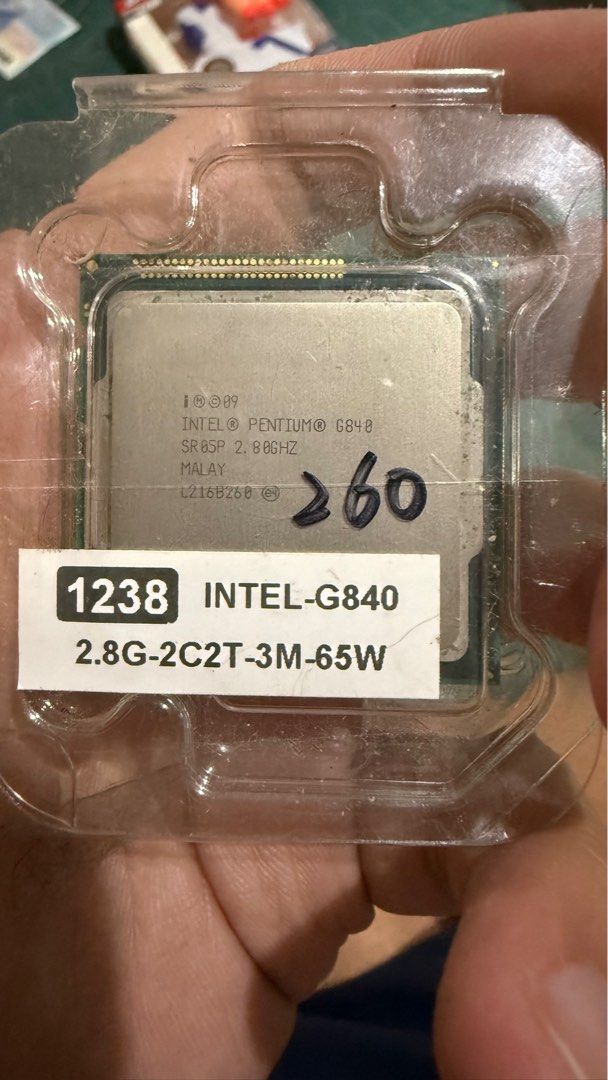 由 dax8110. (刊登 ID 1380106597，圖片 3) 提交，位於 桃園市 (Taoyuan) 的 二手cpu (類別：電腦)，說明：就只有圖片的那些老式cpu 私報價 不確定好壞 介意勿拍。