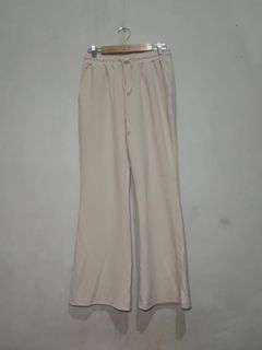 (Kategori: ) berada di . Dikirim oleh declutternya.amalia (ID iklan 1380245888, Gambar 1). Deskripsi: .