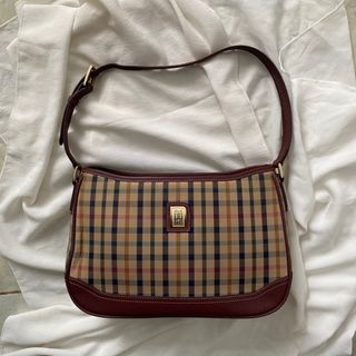 (Kategori: ) berada di . Dikirim oleh rumahgaragasale (ID iklan 1380259182, Gambar 1). Deskripsi: .