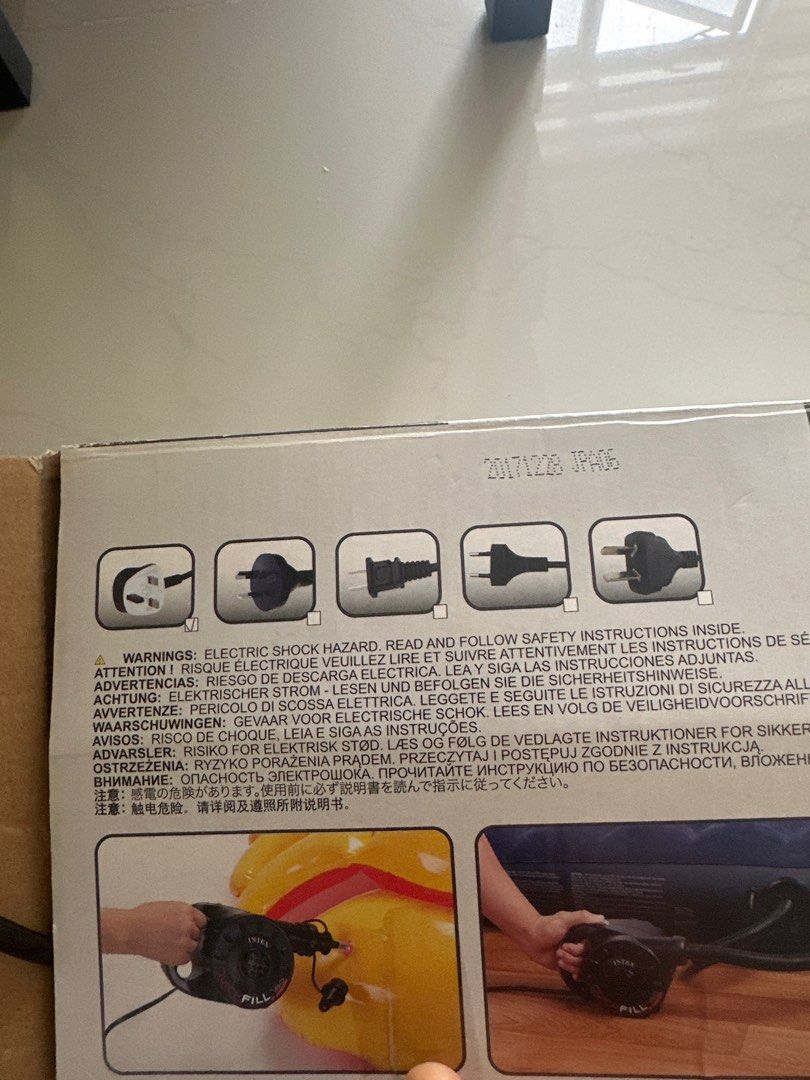 Pineapple Float (Category: Everything Else) located in Singapore. Submitted by m3l05 (Listing ID 1380150515, Image 3). Description: Rarely used electrical pump & Pineapple float. Selling as a set incl delivery through vendor (nt same day delivery) If pump - not available anymore Float - not incl delivery.