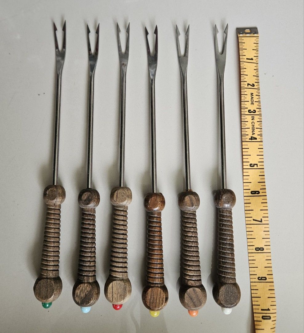 Fondue Fork Set of 6 (Category: Cookware & Accessories) located in Rizal. Submitted by cherry_garcia (Listing ID 1380226764, Image 2). Description: Fondue Fork Set of 6 Price : Php 900 Mode of Payment : GCash/Maya Mode of Delivery : Lalamove/LBC Location : Filinvest East Marcos Highway Cainta, Rizal.