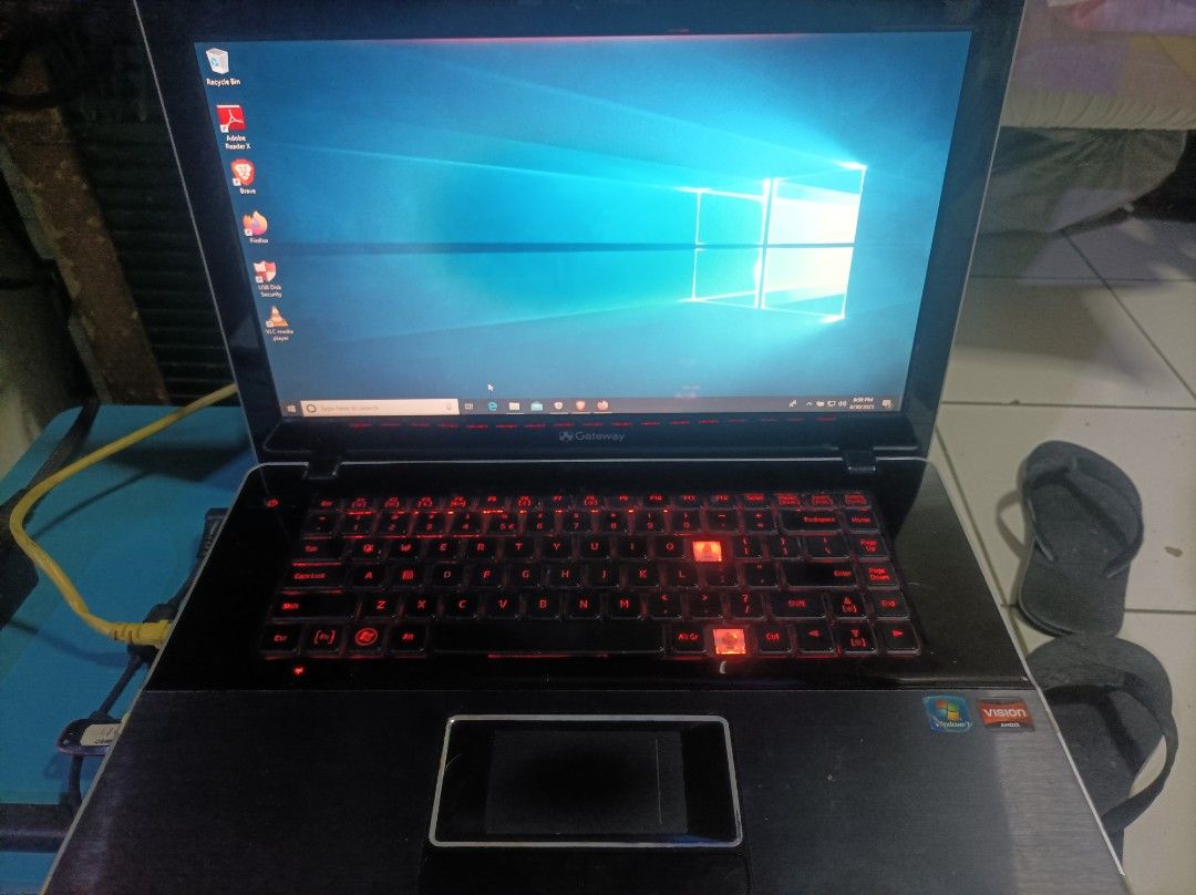 Gateway 14inch laptop swap (Category: Laptops & Notebooks) located in Manila. Submitted by swiftowl.ce049f (Listing ID 1380250947, Image 1). Description: windows 10 pro office 2019 hdd with orig charger battery last 1hour with canera pwede swaps a floor electric fan 20 inxh pick up/meet up makati/angono rizal.