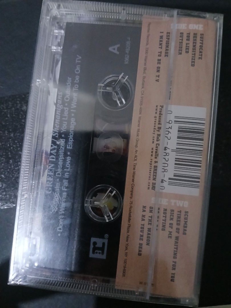 Green Day (Category: Storybooks) located in Pili. Submitted by marktoraldo (Listing ID 1380218547, Image 2). Description: sealed brand new add shipping fee Gcash payment.