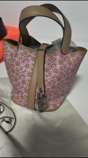 （分類：）位於 。 由 secletedthing 提交（商品編號 1380157894，圖片 1）。簡介： 。