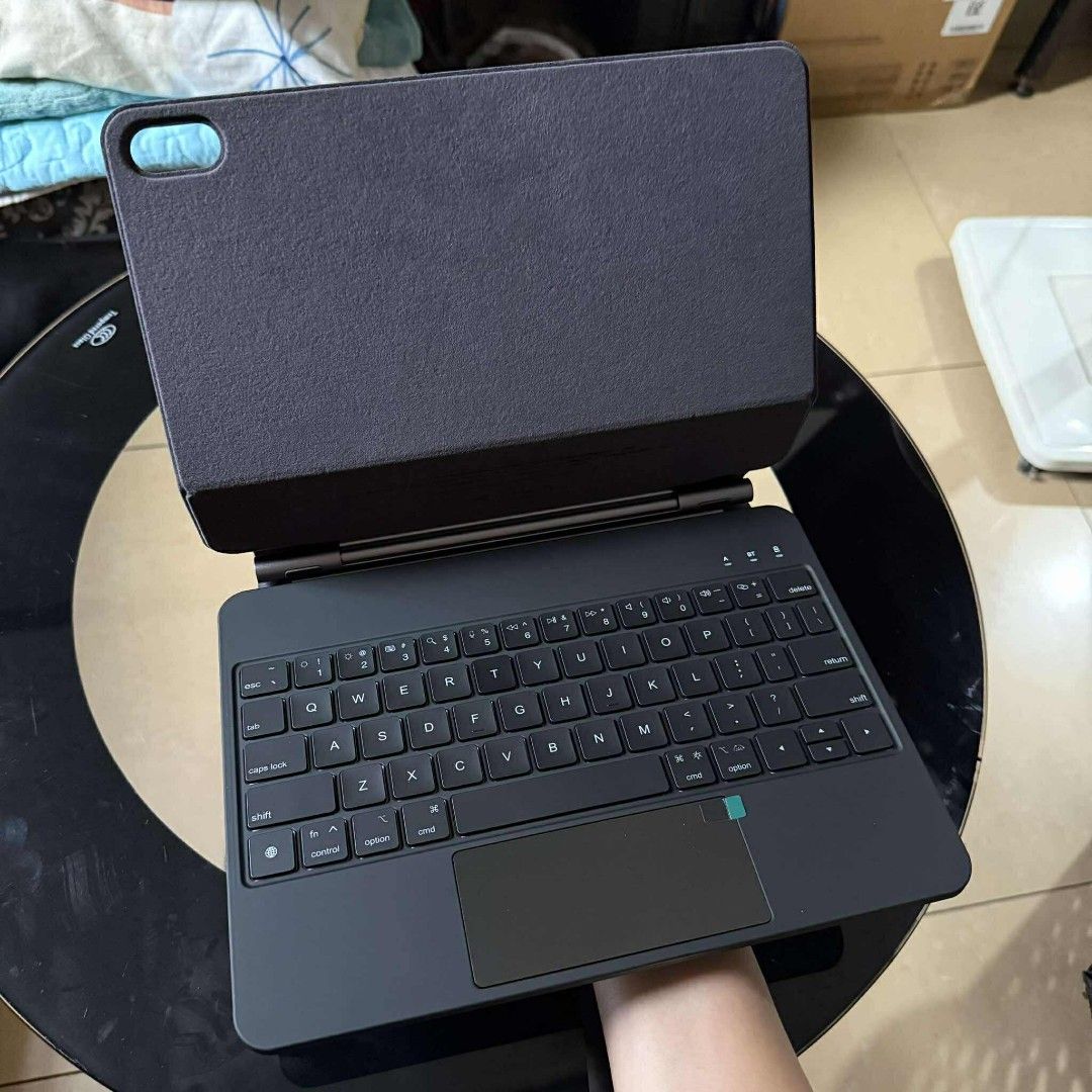 iPad 11th Gen A16 Magic Keyboard Case Magnetic Goojodoq Bluetooth 3rd Version (Category: Laptops & Notebooks) located in Manila. Submitted by camilleirlzd29 (Listing ID 1380291664, Image 1). Description: iPad 11th Gen A16 Magic Keyboard Case Magnetic Goojodoq Bluetooth 3rd Version ₱4,100 - Built-in Trackpad - Magnetic Holder: With a free-floating design - Front and Back Protection - Backlit Keys: on/off (7 colors) - USB-C Rechargeable Keyboard - 