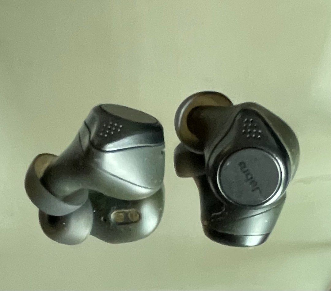 Jabra Elite Active 75t (Category: Headphones & Headsets) located in Mandaluyong City. Submitted by xpareyes (Listing ID 1380113546, Image 1). Description: Jabra Elite Active 75t Black/ dark grey Complete with box and ear tips The headphones/ buds themselves are in very good shape. There is some scuffing at the contact points, where the buds rest in the case. All functions work properly: Multi pairing Wired and wireless charging Hear through ANC (