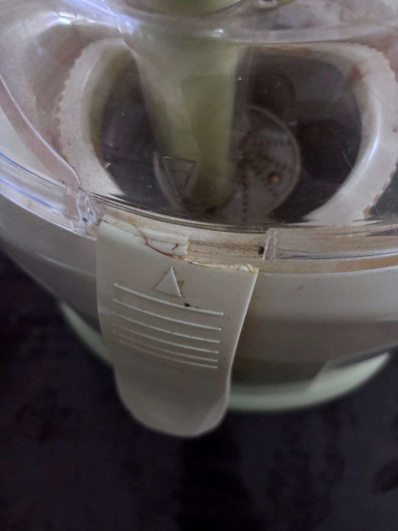 Juice Maker (Category: Juicers, Blenders & Grinders) located in Senawang. Submitted by RadhiahTaib (Listing ID 1380221068, Image 3). Description: No longer using..