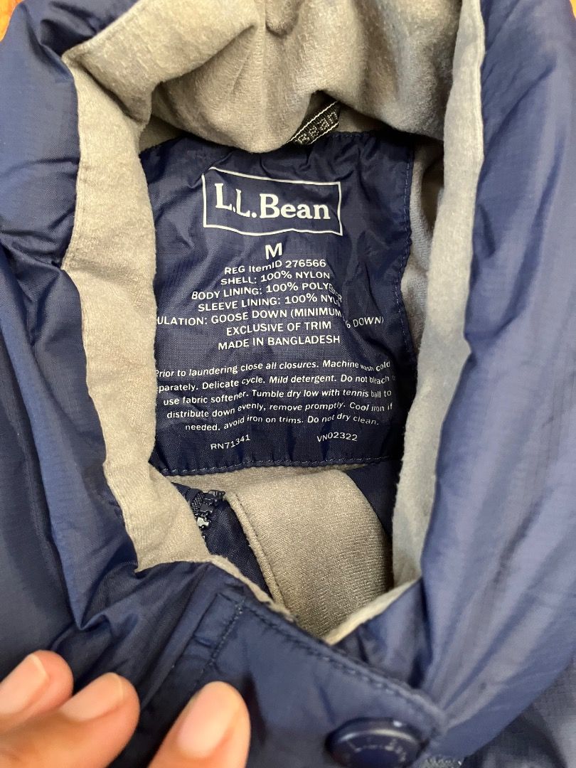 L L Bean Dark Blue Winter Jacket Medium (Category: Coats, Jackets and Outerwear) located in Muntinlupa City. Submitted by samskarac37965 (Listing ID 1380187916, Image 3). Description: .