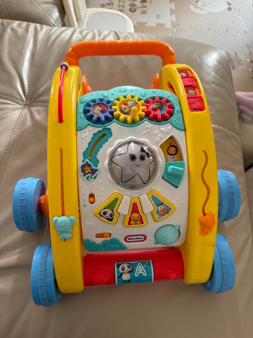 Little tikes push walker musical preloved, Bayi & Anak, Mainan & Baby ...