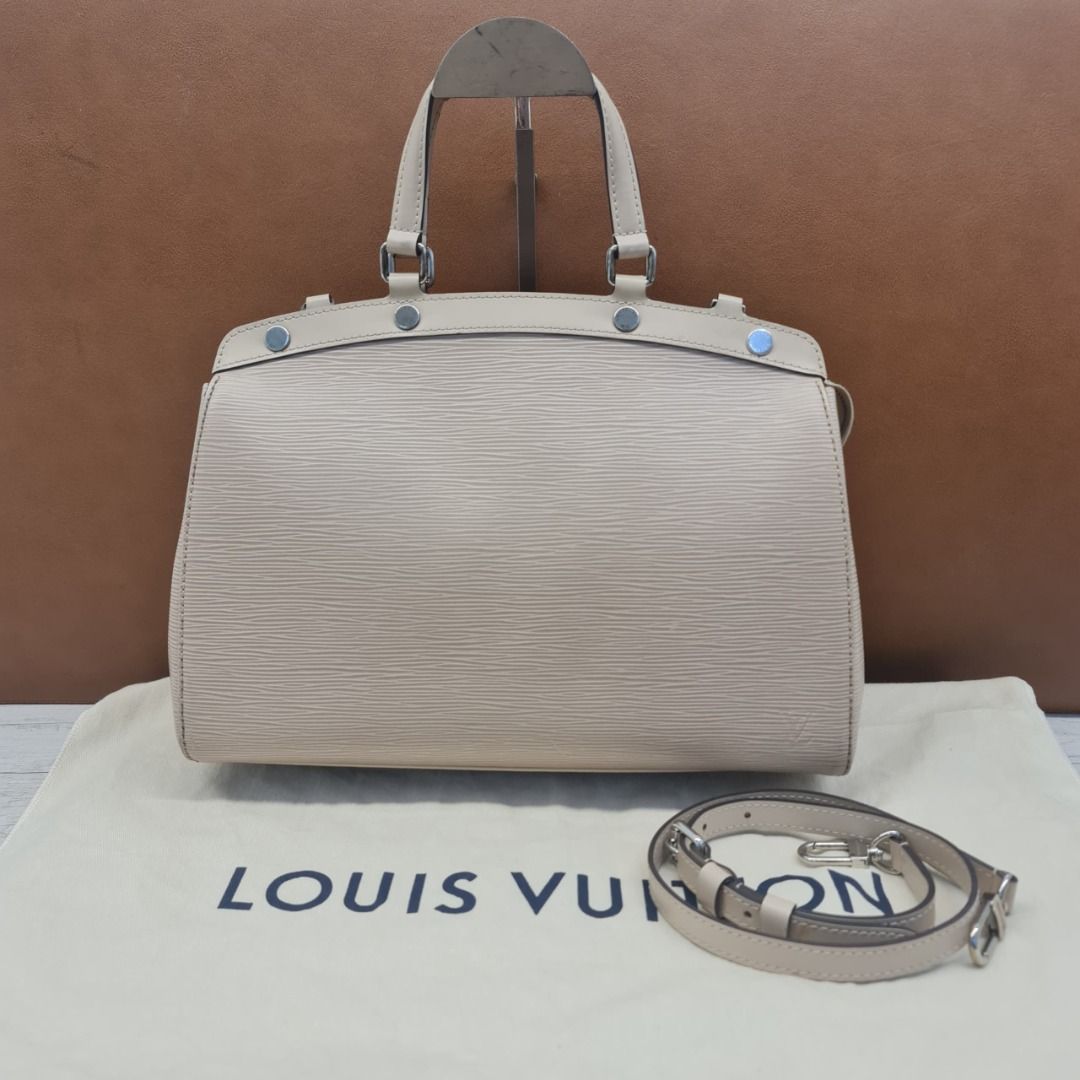 LOUIS VUITTON BREA MM DUNE EPI LEATHER SHW AA4154 (Category: Bags & Wallets) located in Kuala Lumpur. Submitted by larueonlinestore (Listing ID 1380117450, Image 1). Description: LAR-4008-LV (Pre-owned) Brand - LOUIS VUITTON Model - BREA MM Size - 33CM Color - DUNE Material - EPI LEATHER & SHW Accessories - DUST COVER, STRAP Condition - USED Visit our store to view the actual product P-1-17 Plaza Damas, Jalan Sri Hartamas 1, 50480 Kuala Lumpur Ma