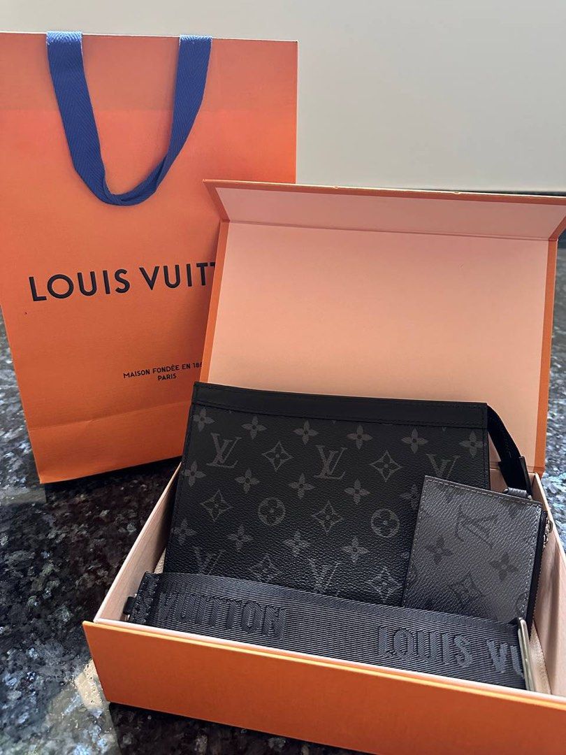 Louis Vuitton Gaston Wearable Wallet/Slingbag (Category: Bags & Wallets) located in Singapore. Submitted by jorrrr_ (Listing ID 1380282716, Image 1). Description: As good as new used 10 times max Full set .