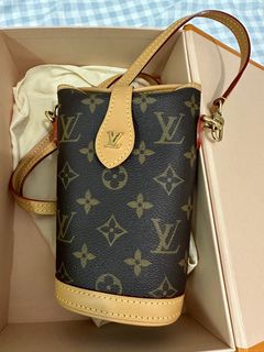 （分類：）位於 。 由 jessiearia 提交（商品編號 1380228425，圖片 1）。簡介： 。