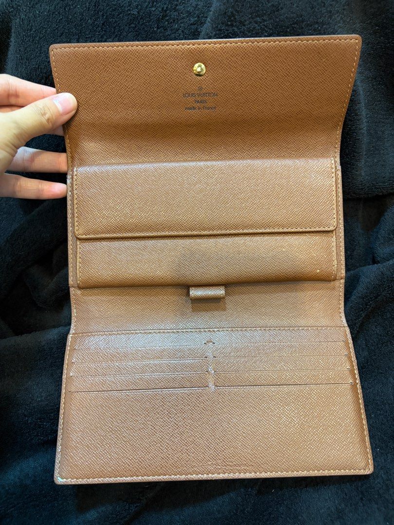 LV Sarah Monogram Wallet (Category: Luxury Bags & Wallets) located in Las Pinas. Submitted by laineeleazarr (Listing ID 1380127313, Image 2). Description: - Like new - Bought in Japan - No dustbag and box ❗️Negotiable.