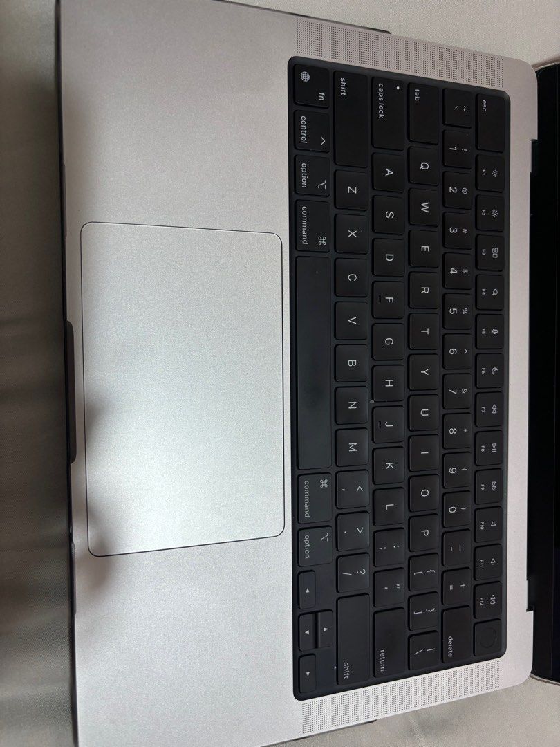 MacBook Pro M3 Base Spec63221277526403112