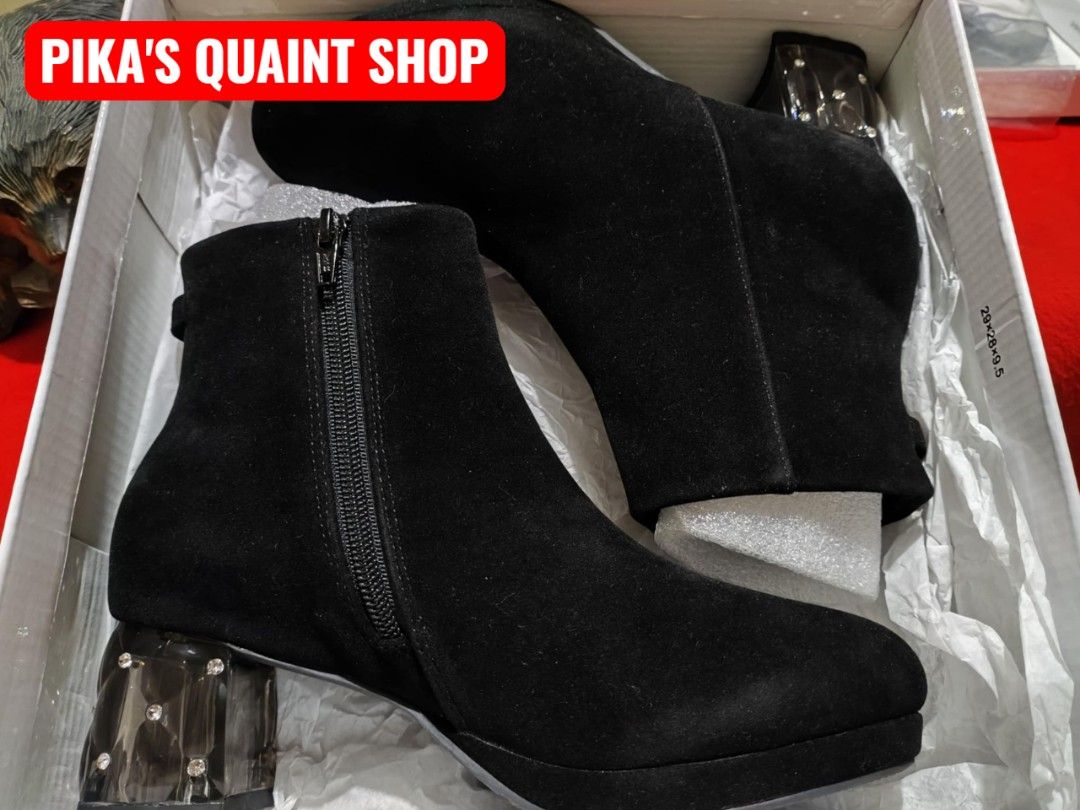 MAJESTIC LEGON SUEDE BOOTS (Category: Boots) located in Quezon City. Submitted by pikasquaintshop (Listing ID 1380266328, Image 1). Description: MAJESTIC LEGON SUEDE BOOTS Orig/New Retail Price: JP¥ 11,000 or Php 4,200++ Sale Price: Php 1,499 only!!! These boots are elegant with a ribbon that spreads softly with every step, giving them a feminine mood. The slightly brushed faux suede gives them a gentle and warm impression. The toe is also high, 