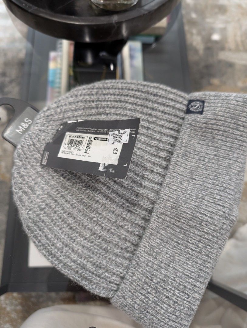 Marks & Spencer (Category: Hats & Beanies) located in Manila. Submitted by csisters3 (Listing ID 1380169708, Image 2). Description: .
