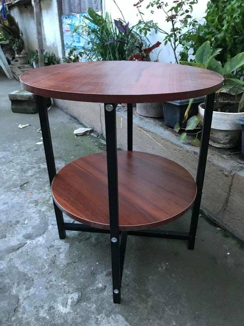 Mi mini table (Category: Tables & Sets) located in Manila. Submitted by dolorchris69891 (Listing ID 1380130064, Image 3). Description: Mini center table Same day delivery Brand new Cod.