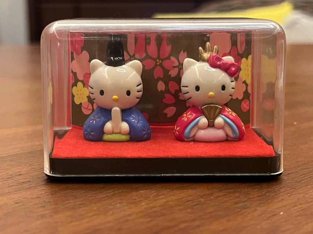 Mini Sanrio Hello Kitty Hinamatsuri Figurine Set