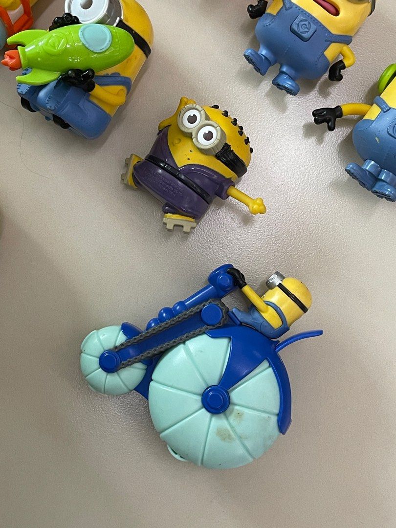 Minions Assorted Set of 13pcs - Mcdo Toys (Category: Character Goods) located in Manila. Submitted by shopandscore (Listing ID 1380140802, Image 3). Description: Please check pic for condition. Generally all good Thanks.