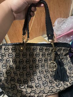 (Category: ) located in . Submitted by shiesell (Listing ID 1380236730, Image 1). Description: .