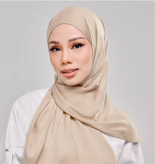 (Category: ) located in . Submitted by feistywardrobe (Listing ID 1380222164, Image 1). Description: .