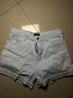 (Category: ) located in . Submitted by blickymanila (Listing ID 1380172192, Image 1). Description: .
