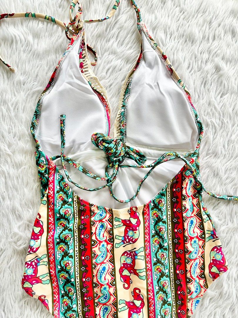 One Piece Swimsuit - Elephant print (Category: Bikinis & Swimsuits) located in Taguig. Submitted by clp26 (Listing ID 1380218359, Image 3). Description: One Piece Swimsuit - Elephant print Size Small on Tag.