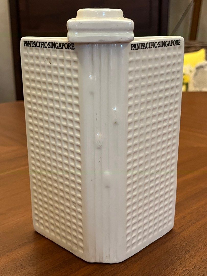 Pan Pacific Singapore Ceramic container