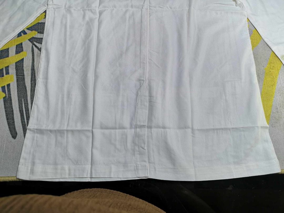 Plain White Lab Coat (Category: Medical Supplies & Tools) located in Santa Cruz. Submitted by jmy_surplus.2 (Listing ID 1380161769, Image 2). Description: Size ; 40 Color ; White Type ; Lab Coat Brand ; No Brand Material ; Cotton Style ; White Lab Coat MY 25 JMY 5 Batch #130.