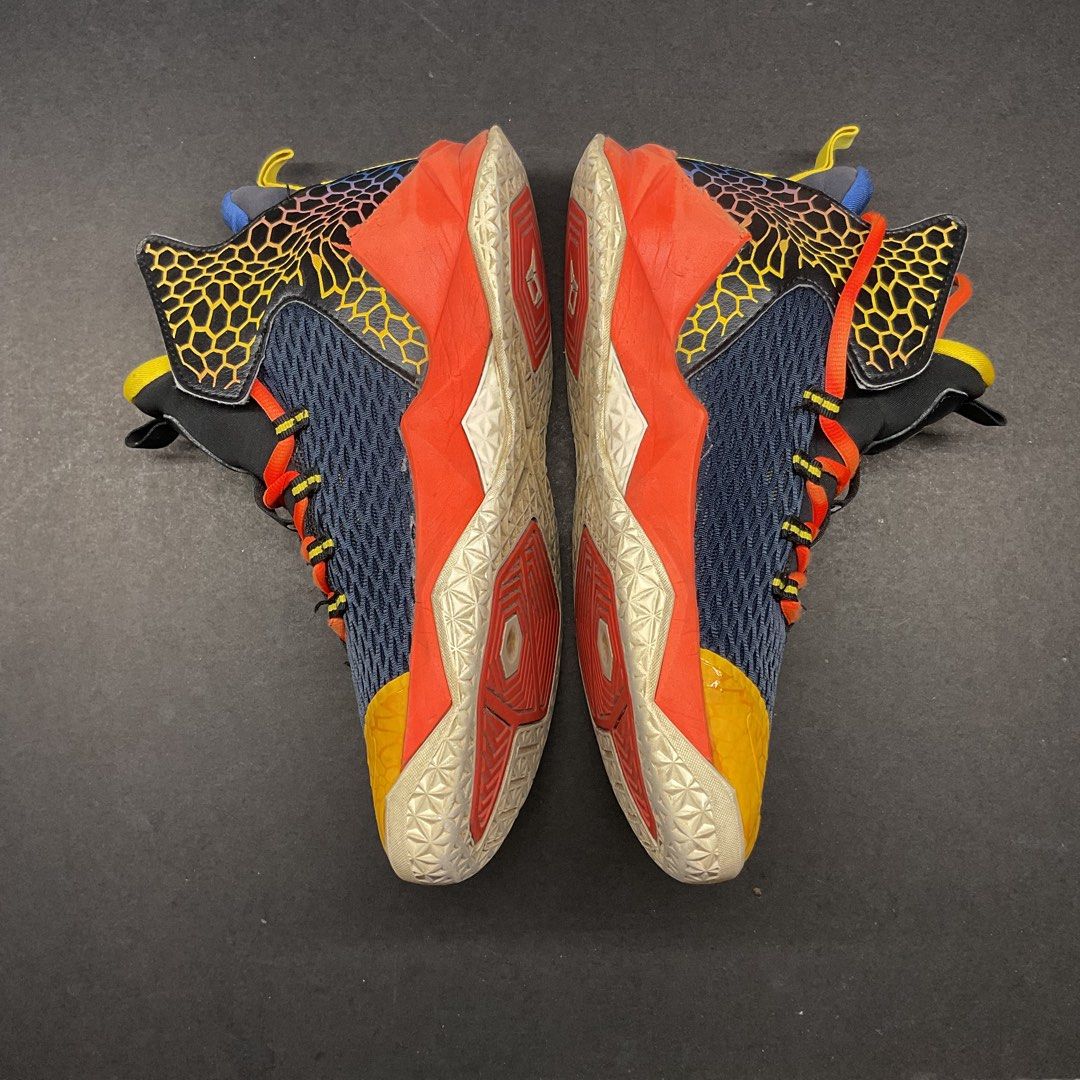 QIAODAN Basketball shoes (Category: Sneakers) located in San Mateo. Submitted by stashhousee (Listing ID 1380239911, Image 3). Description: QIAODAN sz 7 us / 40 eur beaters condition sole sep drags sole scratch.