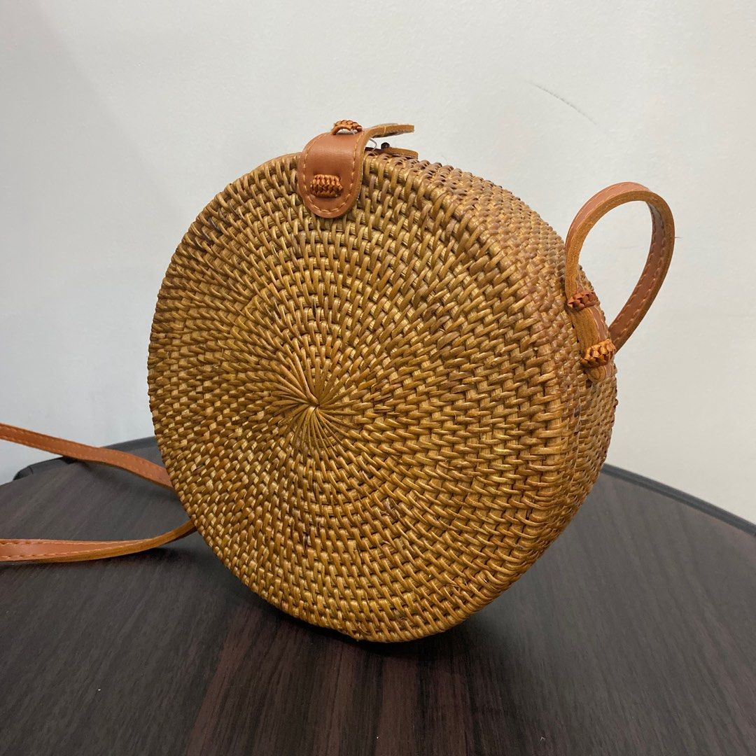 Round Rattan Beach Bag Local Made (Category: Beach Bags) located in Valenzuela. Submitted by declutterwithmrll (Listing ID 1380288058, Image 2). Description: FIXED Price: 450 RFS: Decluttering, not in use Bought this from Bicol in 2024 Location: Valenzuela.