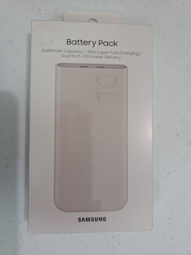 Samsung Power Bank Super Fast Charging (Category: Batteries & Power Banks) located in Mandaluyong City. Submitted by shiro31 (Listing ID 1380264529, Image 1). Description: Brand New Sealed Samsung Super Fast Charging 10,000 mAh.