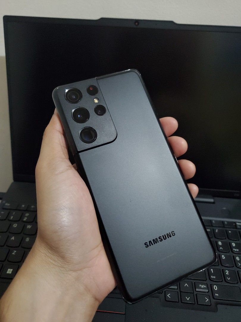 Samsung S21 Ultra 5G (Category: Samsung) located in Pasig City. Submitted by declutter_a_ciro (Listing ID 1380290471, Image 1). Description: ✅️ Samsung S21 Ultra 5G ✅️ Slightly used (Di nagamit sa labas) Work from home ✅️ No issues ✅️ With free 3 cases ✅️ Kakatanggal lang nang screen protector (see pics) ✅️ Openline Update: As of June 26, 2026, nagka-one pink line na (see last pic).