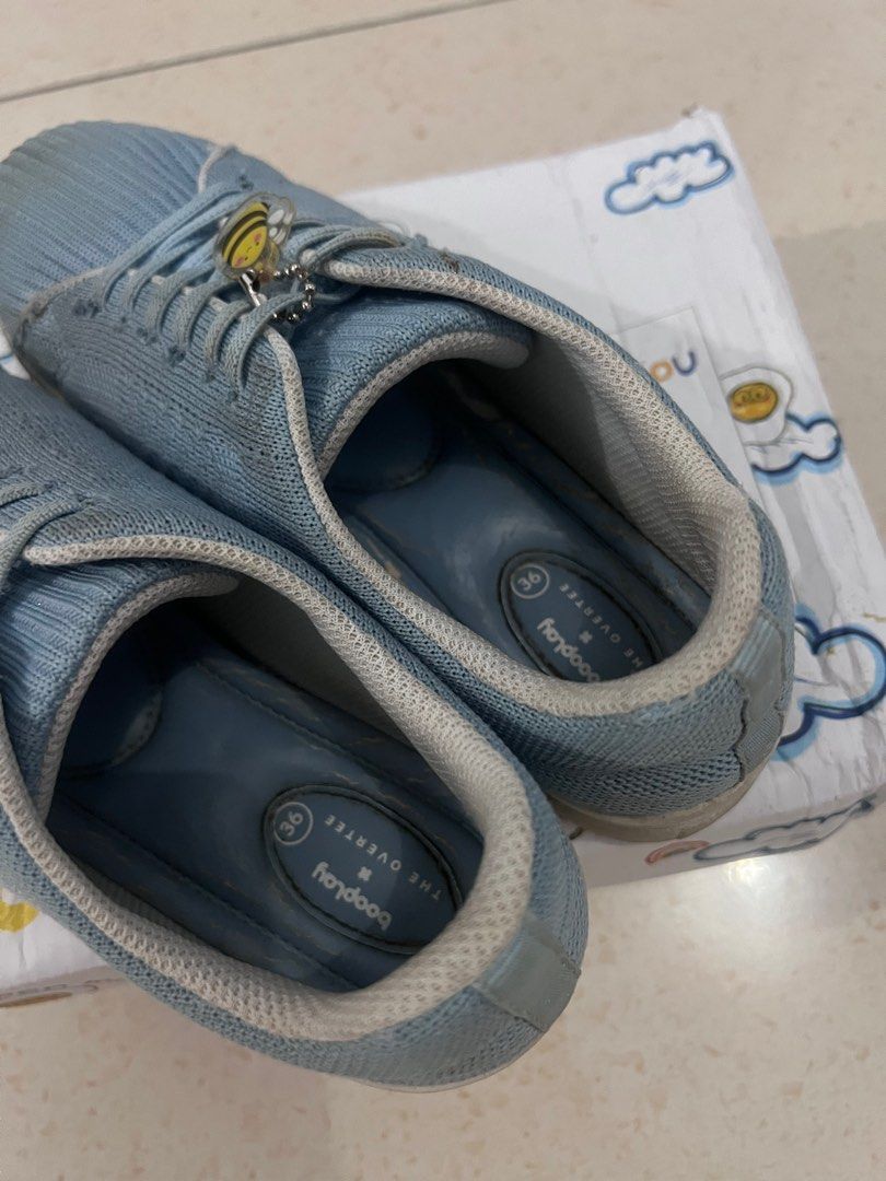 Sepatu anak booplay blue size 36 (insole 22cm) (Kategori: 8 hingga 12 tahun) berada di Makassar. Dikirim oleh prelovedbysky18 (ID iklan 1380228526, Gambar 3). Deskripsi: Ready sepatu anak booplay blue size 36 insole 22cm + dus. Minus perlu di cuci. Yuk di order..