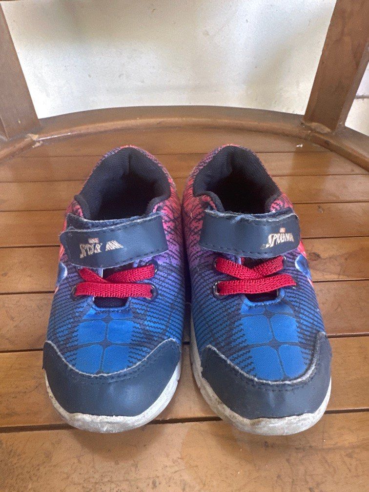 Sepatu Anak Spiderman Ukuran 25 (Kategori: 1 hingga 3 tahun) berada di Bogor. Dikirim oleh lovedbyfdp (ID iklan 1380133713, Gambar 2). Deskripsi: Sepatu Anak Spiderman Warna Merah Biru Ukuran 25 insole max 16 cm Bahan kain As is, tinggal dibersihkan No box Dijual karena anak sudah naik ukurannya.