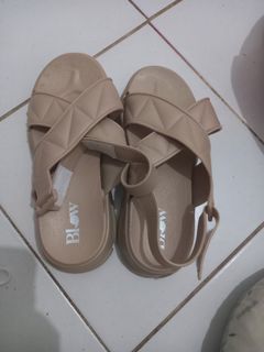 (Kategori: ) berada di . Dikirim oleh mamazahdev (ID iklan 1380163001, Gambar 1). Deskripsi: .