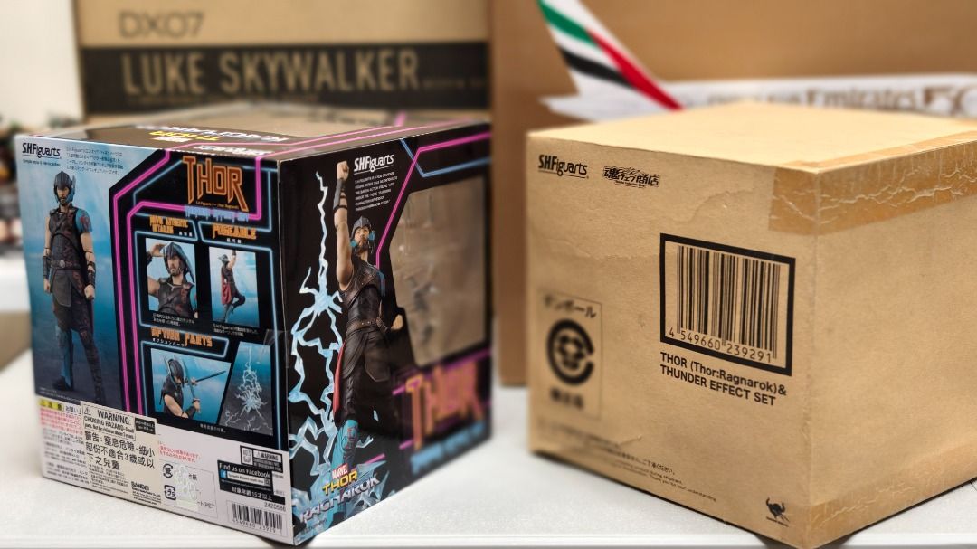 SH Figuarts Thor Ragnarok with Thunder Effect set (Category: Figurines & Statues) located in Mandaluyong City. Submitted by jrd_19 (Listing ID 1380251802, Image 1). Description: SH Figuarts Thor Ragnarok with Thunder Effect set Condition: Brand New with brown box..