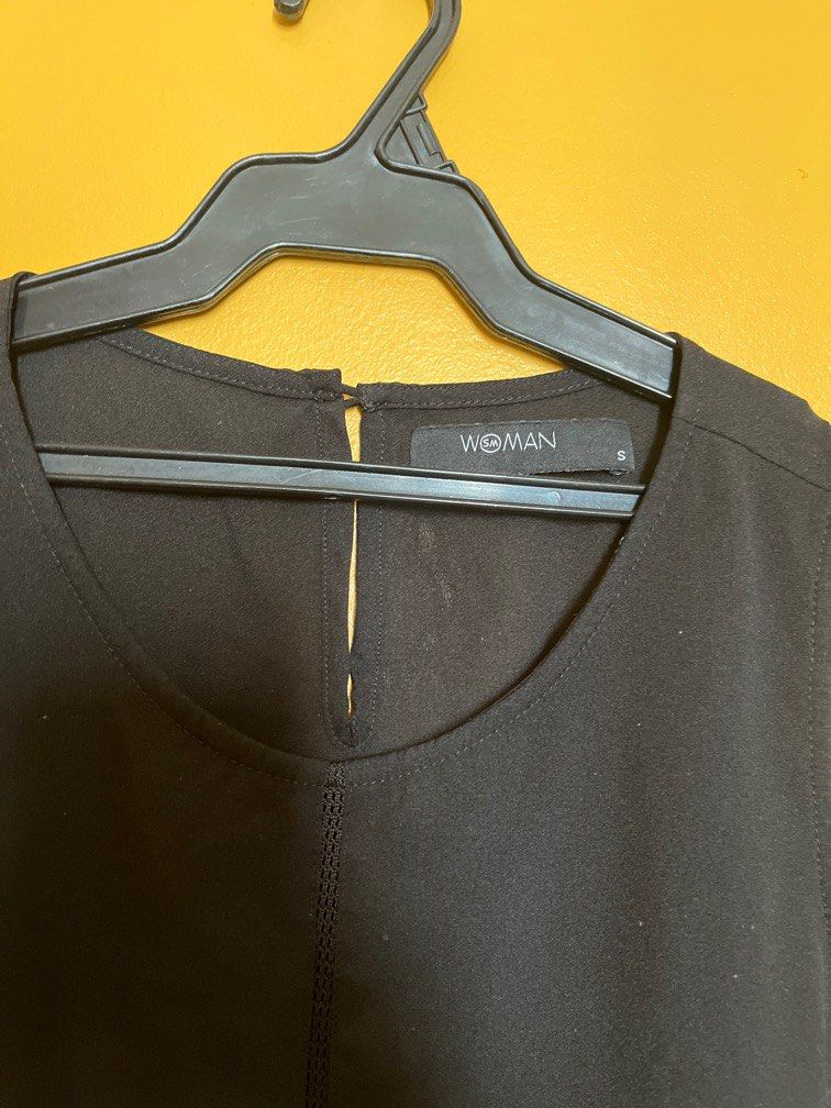 SM Women Black Top Small (Category: Blouses) located in Mandaluyong City. Submitted by moonywinks (Listing ID 1380105958, Image 2). Description: Got bigger, cant use anymore. Perfect for work. MOP: Gcash PU: Mandaluyong.