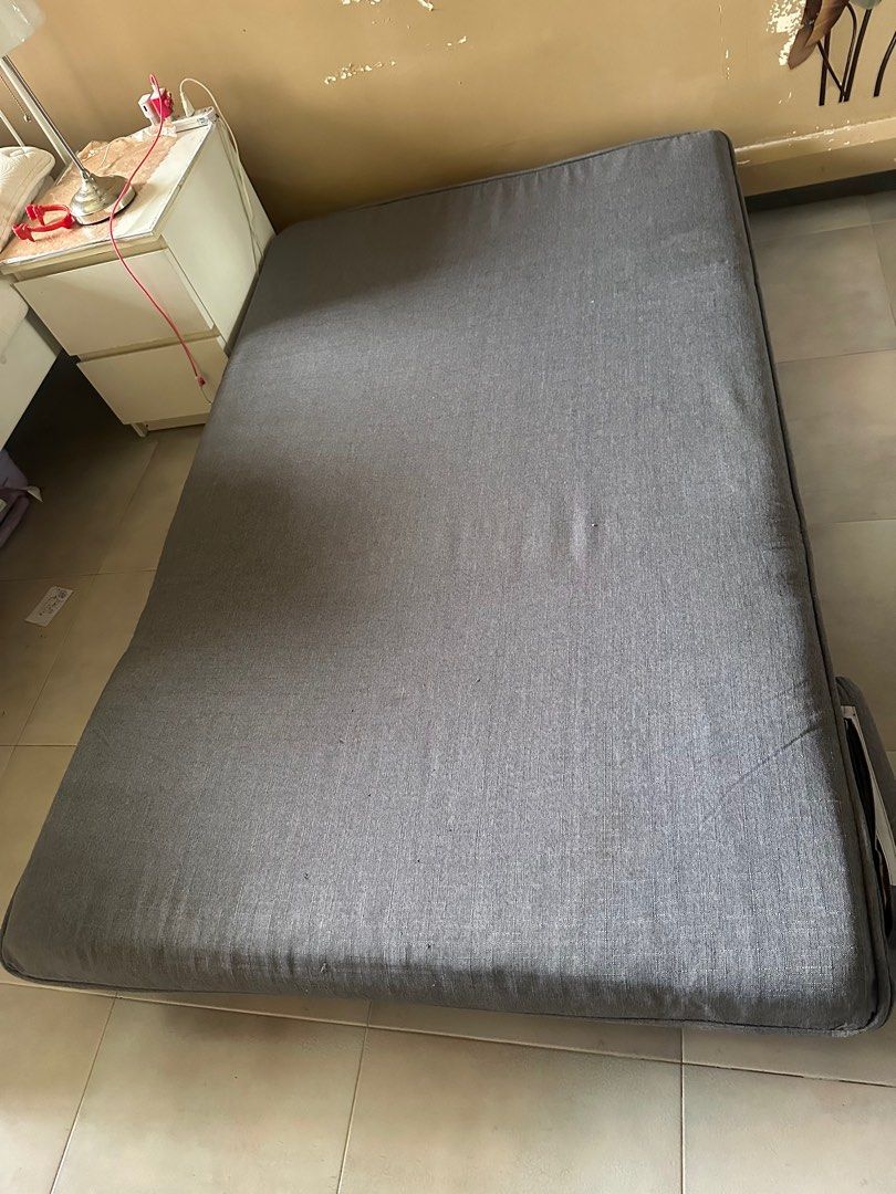Sofa bed (Category: Sofas) located in Singapore. Submitted by yaz_18 (Listing ID 1380142338, Image 2). Description: Clean Sofa bed (we got no pet ) barely use .