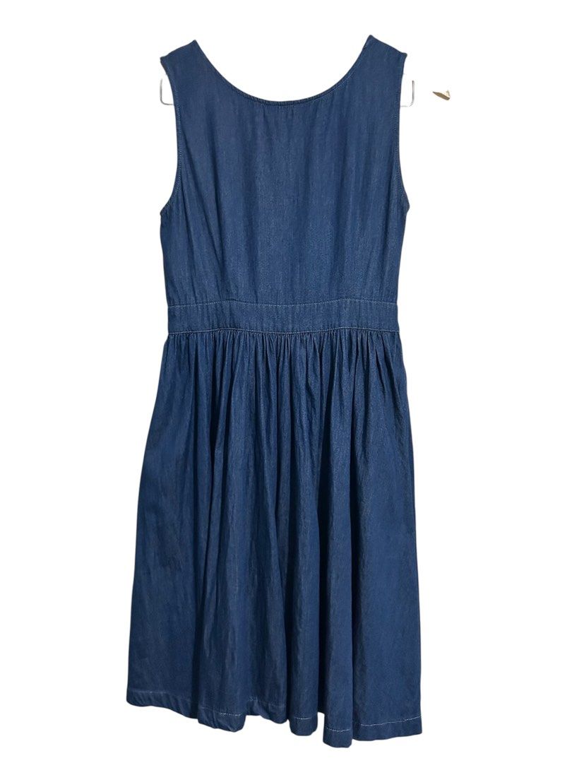 Soft cotton denim branded dress (Category: Dresses) located in Daraga. Submitted by rrcollection34 (Listing ID 1380215663, Image 1). Description: size extra small to small bust 32 waist 26-27 length 35 color rate 10/10 fabric rate 10/10 bagong bago no flaws.